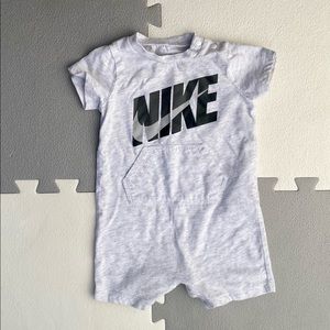 Nike romper